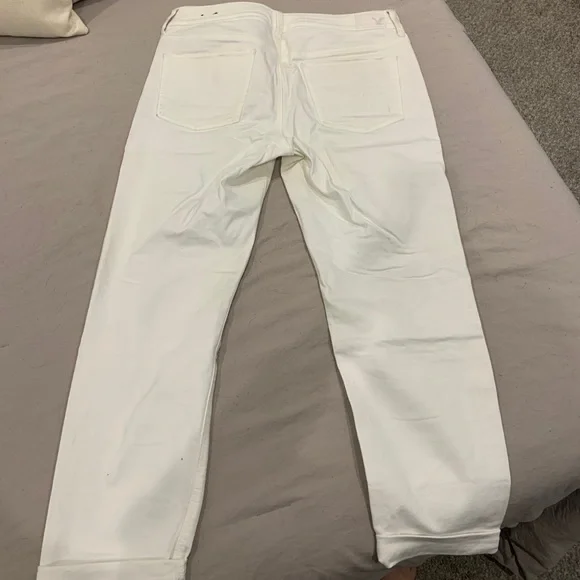 American Eagle Tomgirl distressed white jeans - Picture 4 of 7